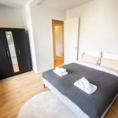 Quality 2 Bedroom Serviced 72m2 -vp2a- * Rotterdam
